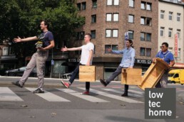 werbung kampagne zebrastreifen und low tec home palettenmöbel abbey road pedestrian crossing ad for garden furniture from wooden pallets