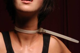 TIE WRAP necklace choker designer jewelry kabelbinder halsband designerschmuck auf model