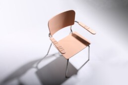 borderline chair with cut arm rests stuhl mit gesägten geritzten armlehnen aus der graf seibert psycho furniture collection